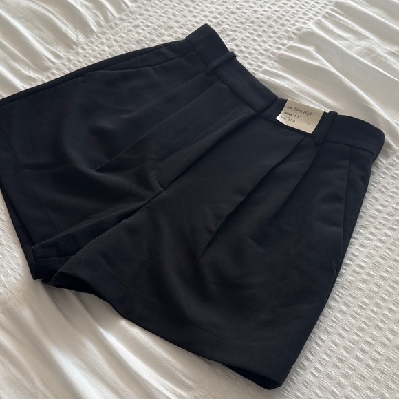 Abercrombie & Fitch Women's High Waist Black Shorts - Picture 7 of 8